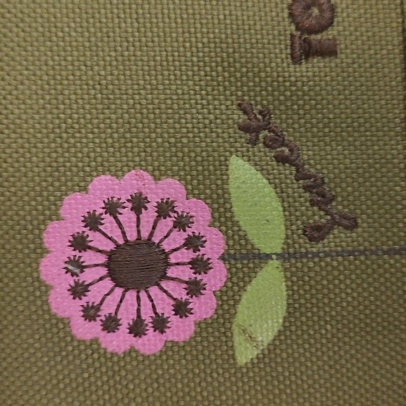 Totto Trifold Wallet Green Floral Gently used - Picture 3 of 9